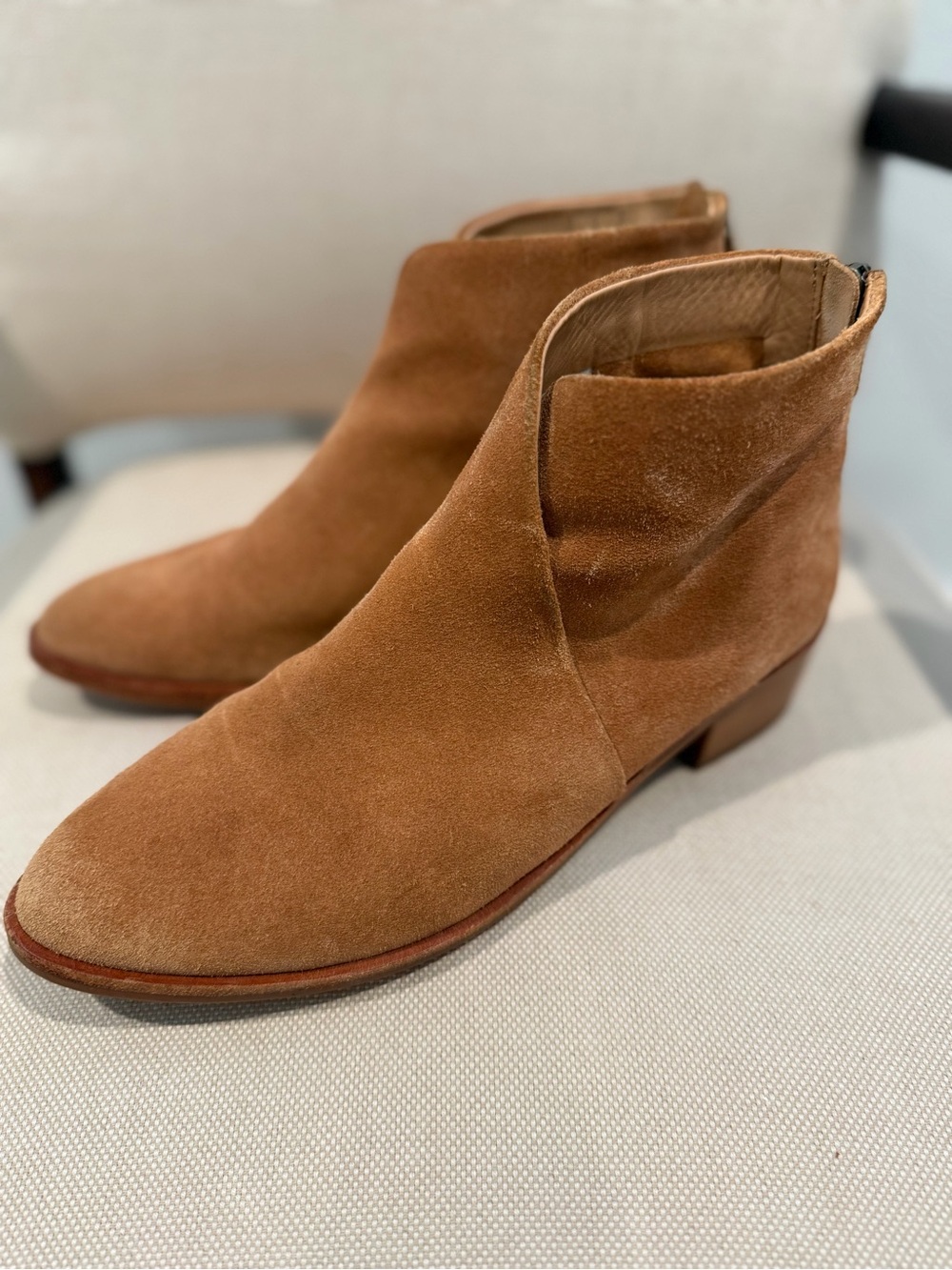 Soludos Venetian bootie, suede in golden tan color, 8 1/2.